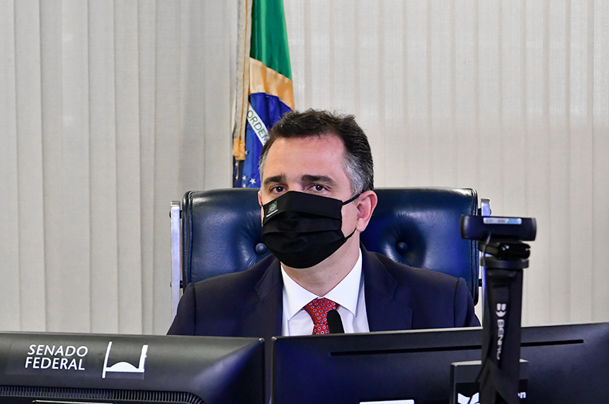 Senadores lamentam a morte de Mozart Vianna, exsecretário da Mesa da