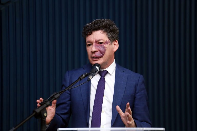 Discutir questões a fim de promover fortalecimento, a competitividade, o desenvolvimento científico e tecnológico, e também dar suporte às políticas. Dep. Reginaldo Lopes(PT - MG)