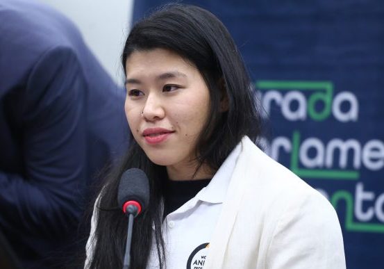 Audiência Pública - Sustentabilidade na produção e consumo de alimentos de origem animal. Representante - Proteção Animal Mundial, Karina Ishida.
