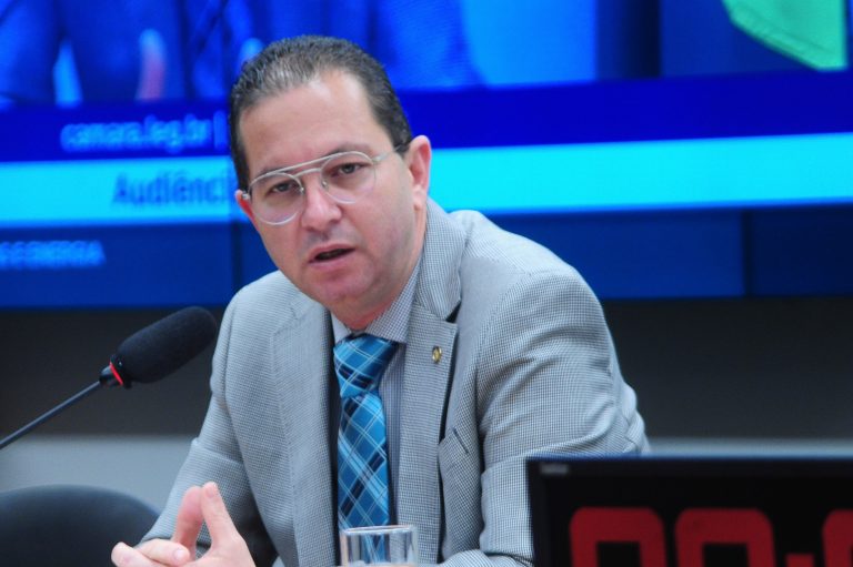 Audiência Pública Conjunta - PL 4471/2020, que dispõe sobre a propriedade de meteorito Dep. Alex Santana REPUBLICANOS - BA