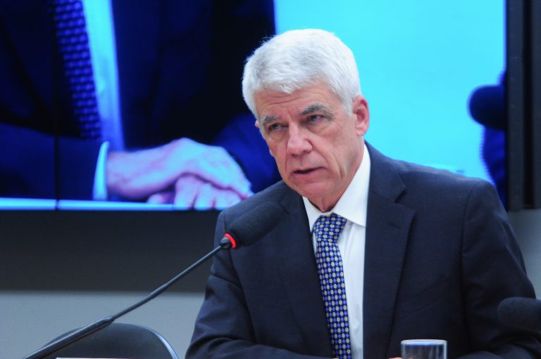 Audiência Pública - Tarifas dos Sistemas de Transmissão e Distribuição do Setor Elétrico. Hélvio Neves Guerra, Diretor da Agência Nacional de Energia Elétrica - ANEEL