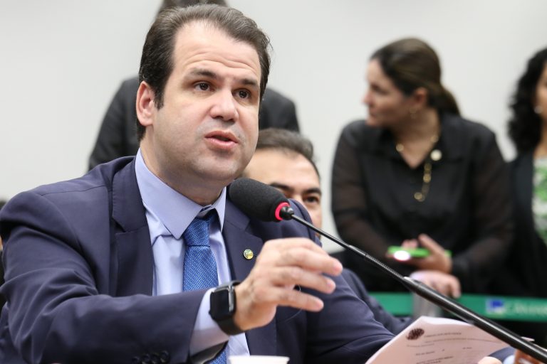 Discussão e votação de propostas legislativas Comparecimento do Ministro da Previdência Social. Dep. Aureo Ribeiro (SOLIDARIEDADE - RJ)