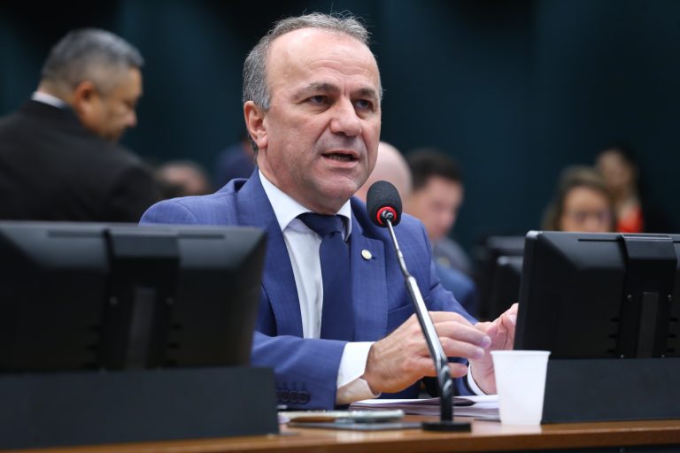 Reunião Extraordinária – Discussão e votação de propostas. Dep. Helder Salomão(PT - ES)