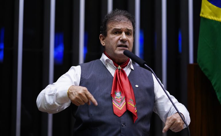 Discussão e votação de propostas. Dep. Pompeo de Mattos(PDT - RS)