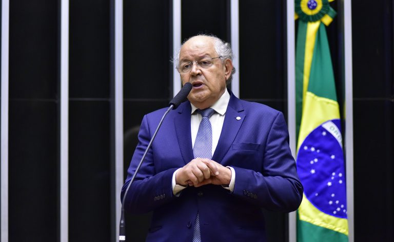 Discussão e votação de propostas. Dep. Luiz Carlos Hauly(PODE - PR)