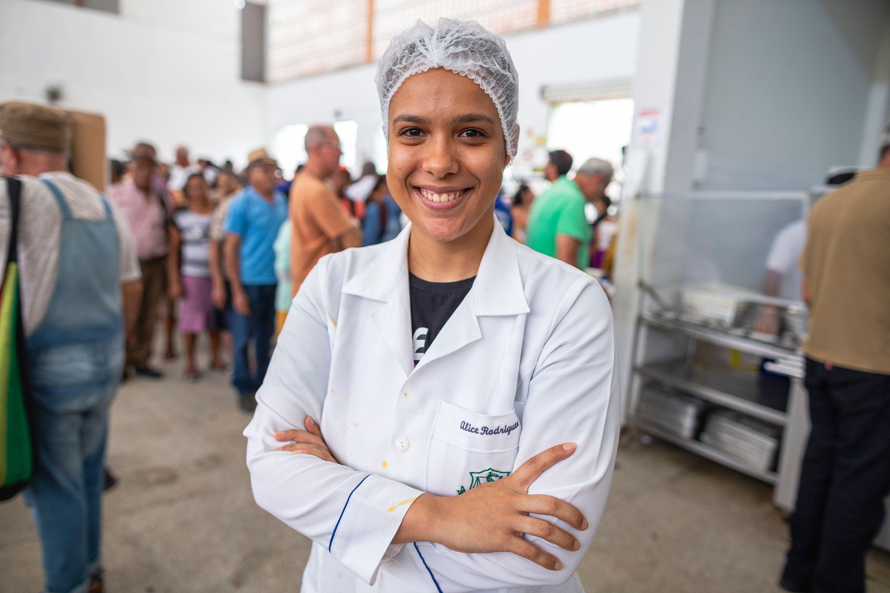 Alice Rodrigues, nutricionista do Restaurante Popular no Centro de Maceió. Foto: Alisson Frazão/Secom Maceió