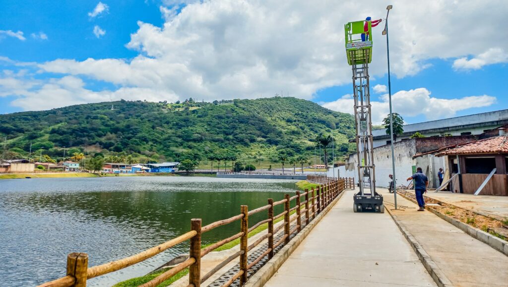 Lago do Goiti iluminado