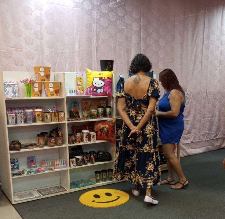 Inauguração de mais uma loja colaborativa do Mamãe Empreende atraiu a atenção de quem passeava pelo shopping. Foto: Erika Basílio