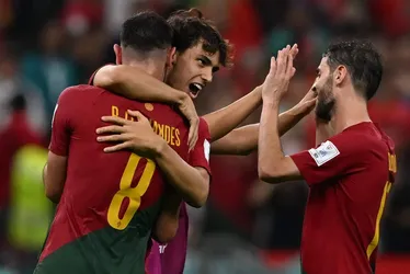 Bruno Fernandes e João Félix como nova dupla ofensiva.