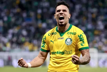 Com um a menos, Palmeiras bate Chapecoense e amplia vantagem no Brasileirão