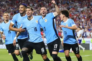 Sem Suárez e com recorde de 'brasileiros': veja a convocação do Uruguai para a Copa