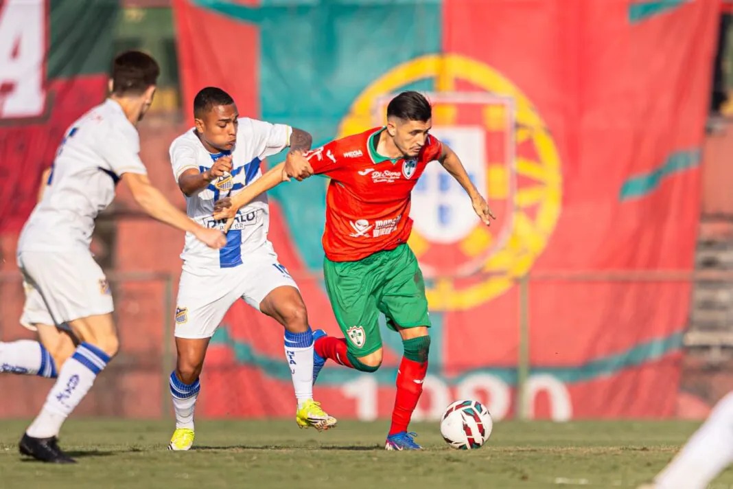 Guilherme Portuga em ação pela Portuguesa